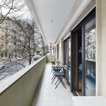 Huux Hostel